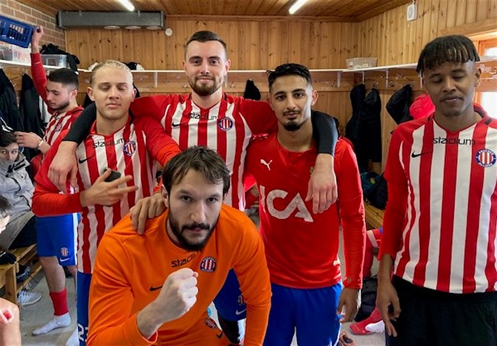 Mortal Kombat filmidagi yalangoch jade