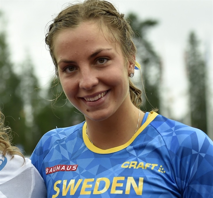 Linnéa tillbaka på banan i Huddinge / Täby IS Friidrott
